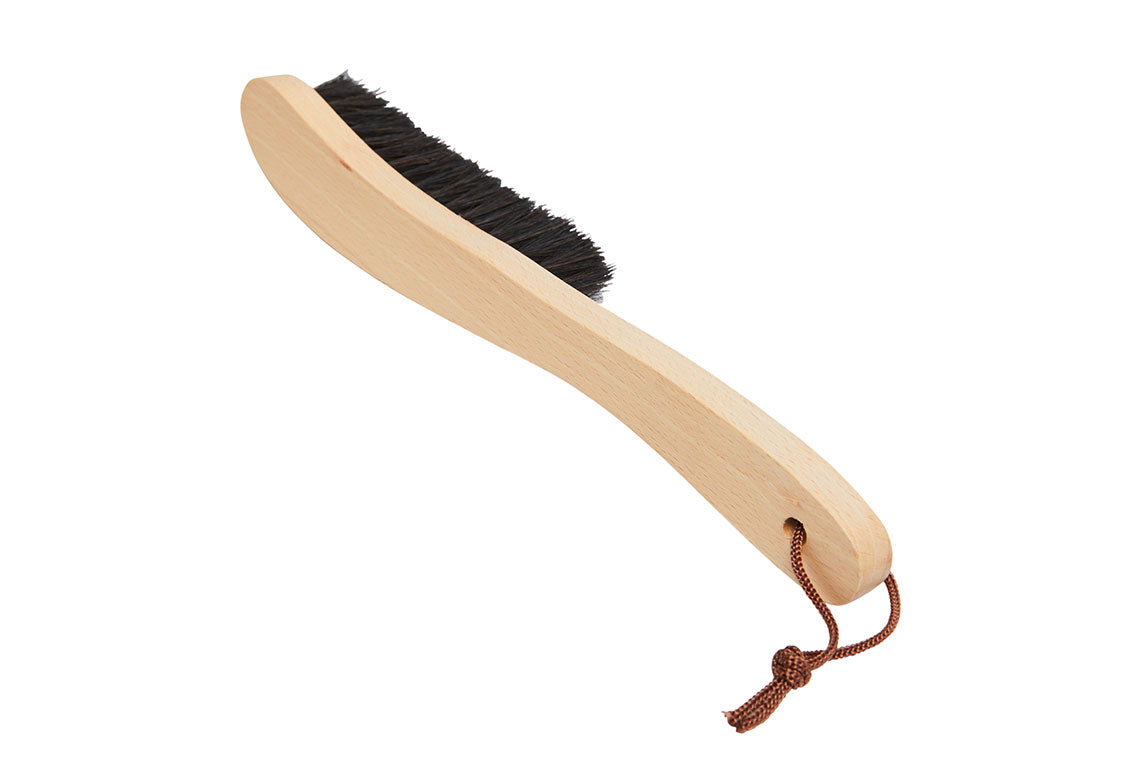 
Design
With its soft bristles, your W&W brush removes safely dust and lint without scratching the felt.
Material
100% Horse Hair with an ergonomical wooden handle.
Specifications
Here's a tip: brush clockwise and use a brush for the light colored felts and another brush for the dark colored felts.